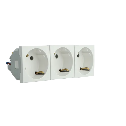 PRISE TRIPLE COURANT SCHUKO - 6 MOD BLANC