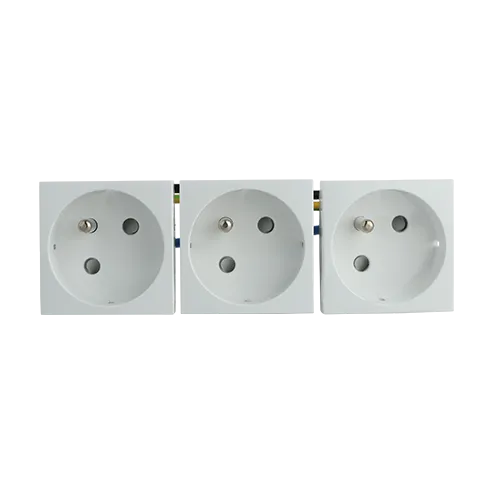 PRISE TRIPLE COUR FR A/PROT - 6 MOD BLANC